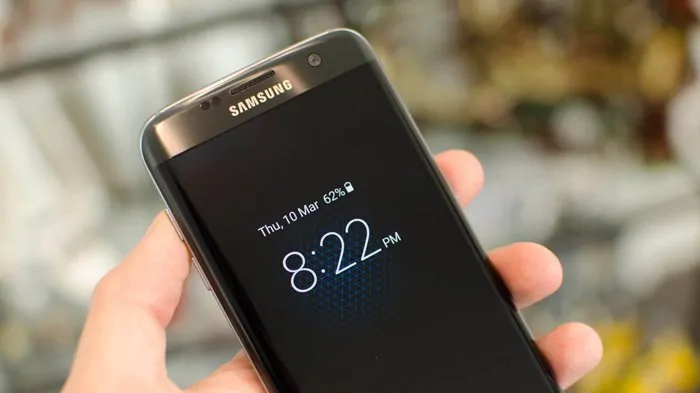 Gunakan Wallpaper HP yang Gelap Gunakan Wallpaper HP yang Gelap